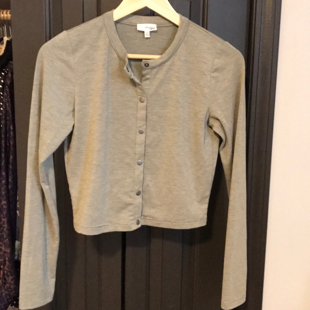 Long sleeve t shirt with buttons